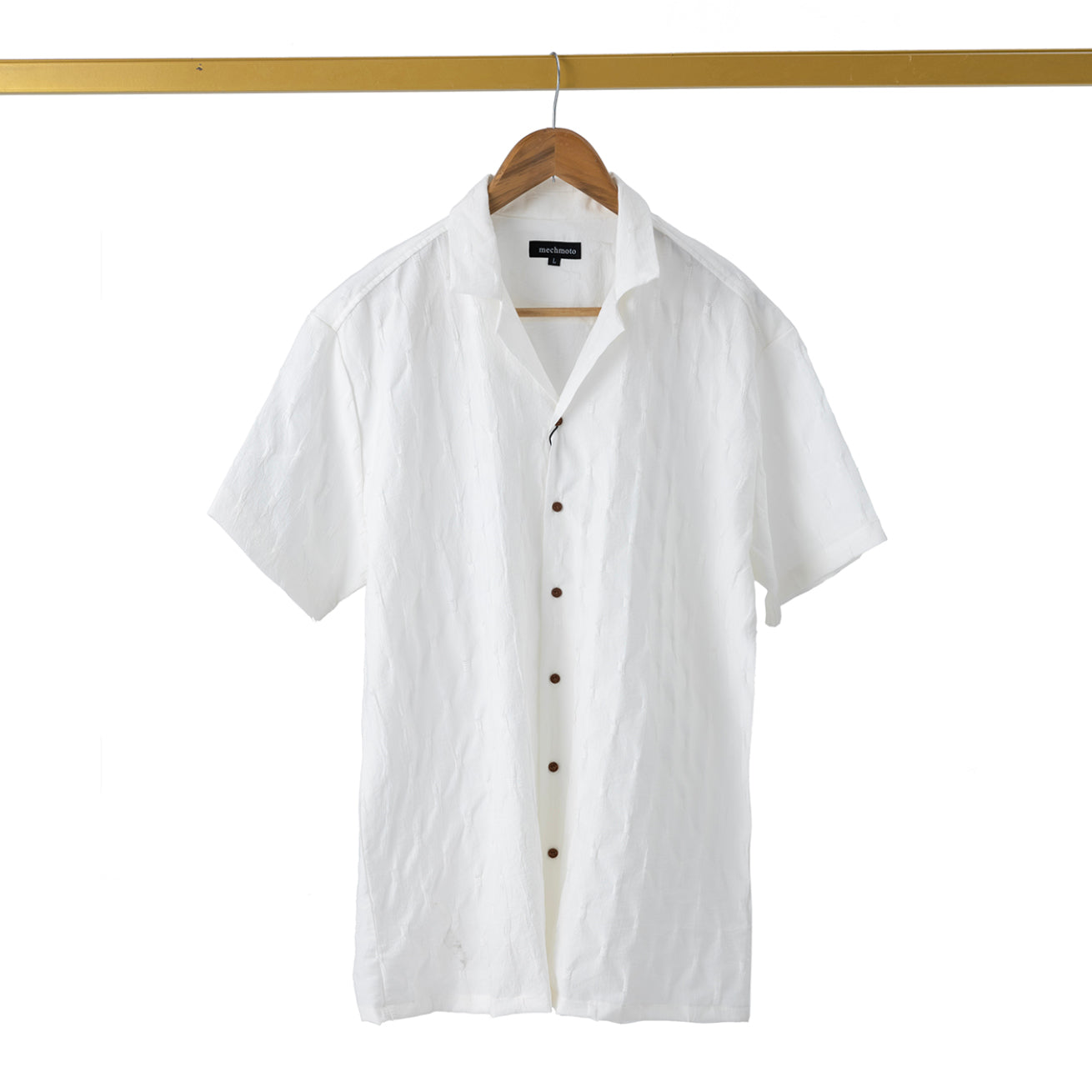 Embossed S/S shirt with johnny collar back box pleat