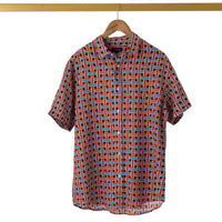 Linen S/S shirt with chain square print and back darts