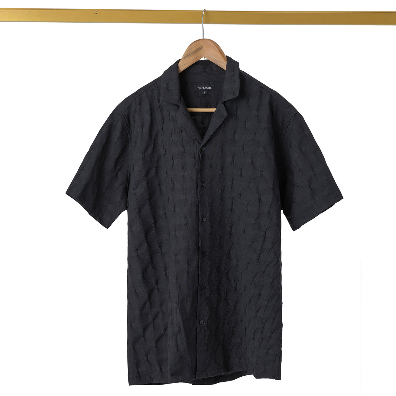 Embossed S/S shirt with johnny collar back box pleat