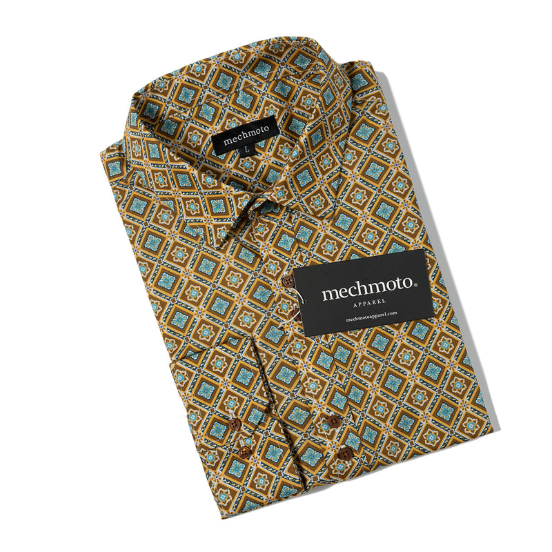 Cotton stretch shirt with geo design back box pleat