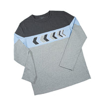 Panel crew neck top with chevron print on chest: CHARCOAL